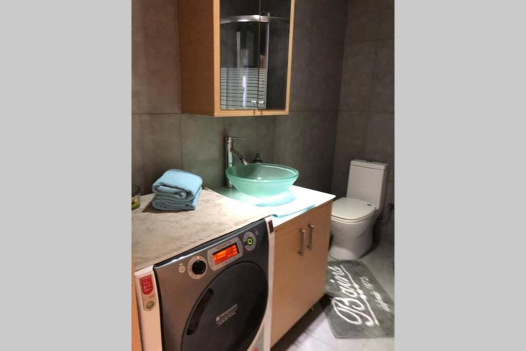 Hitech Appartment Amaliada Eksteriør billede