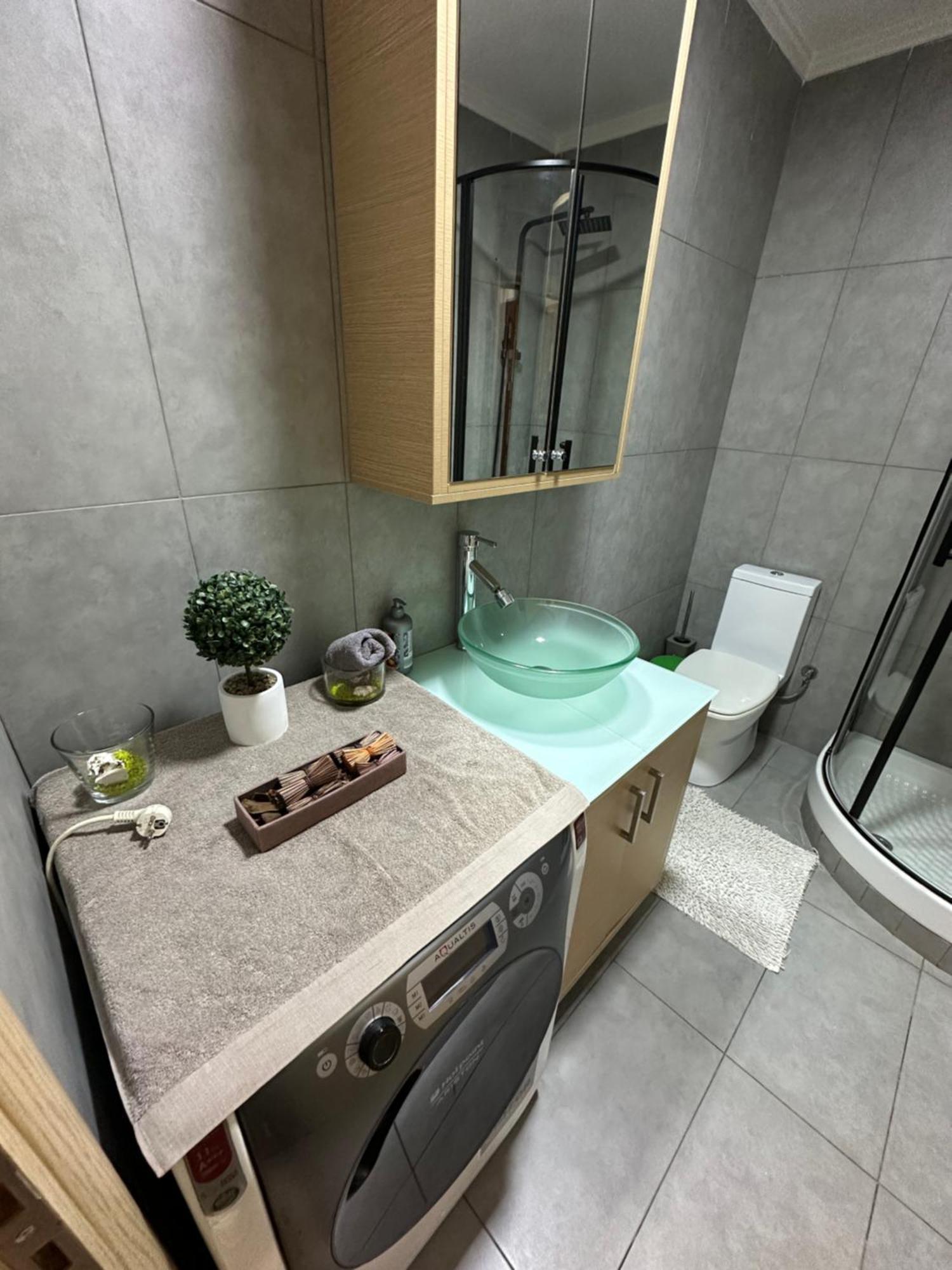 Hitech Appartment Amaliada Eksteriør billede